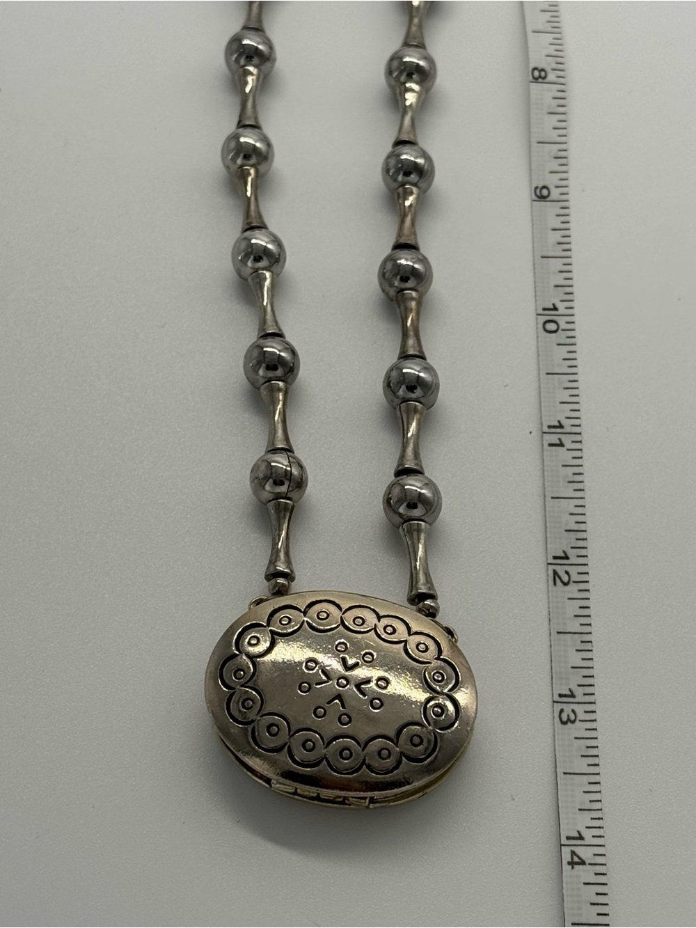 Vintage 1973 Estee Lauder Moonsilver Solid
Perfume Necklace Full Locket Pendant - Picture 7 of 8